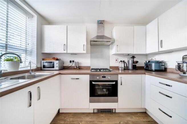 James Road, Basingstoke, Hampshire, RG21 photo 4