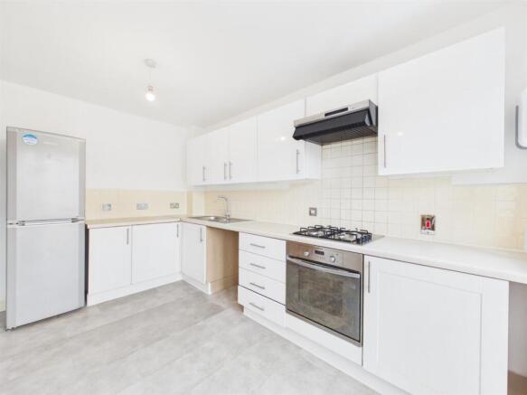 Kitchen 1.jpg