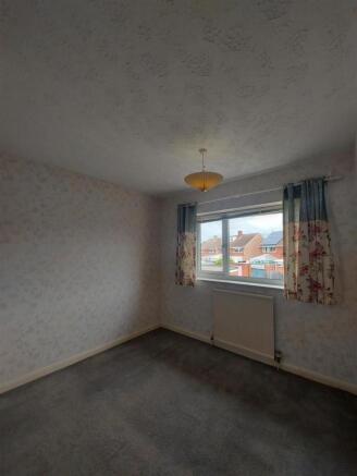 15. bedroom 2.jpg