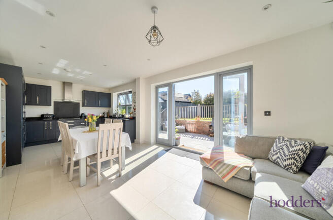 286c176f-6539-413...