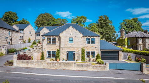 Snelsins Road, Cleckheaton, BD19