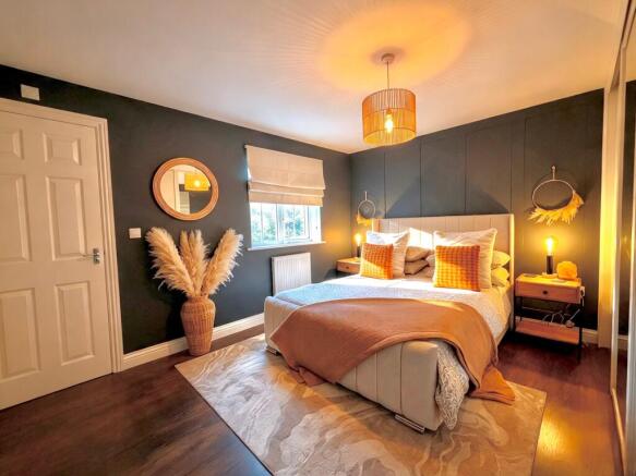 Mustang Way, Moulden View, Swindon photo 4