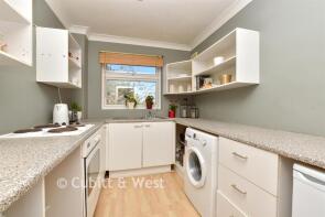 75, Westmoreland Drive, Sutton SM2 6AB