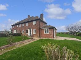 Mowden Hall Cottage, Mowden Hall Lane, Chelmsford CM3 2NX