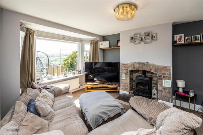 4 bed Semi-Detached for sale Image 10