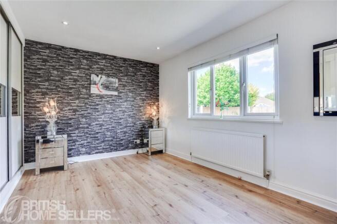 3 bed Bungalow for sale Image 12