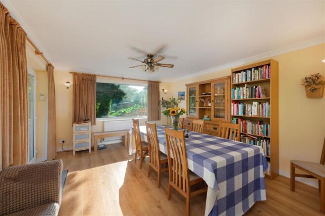 Dining Room.jpg