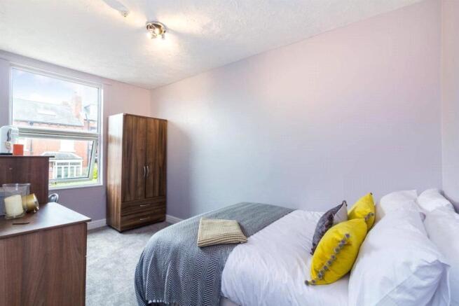 5 bed Terraced to rent Image 6
