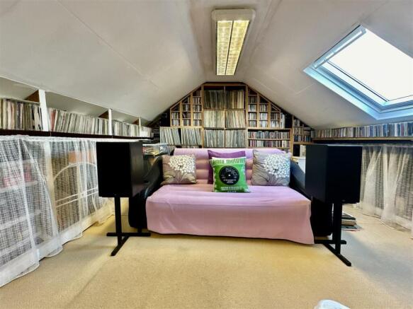 Attic Room.jpg