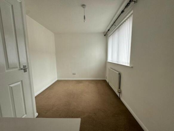 2 bed Terraced to rent Image 7