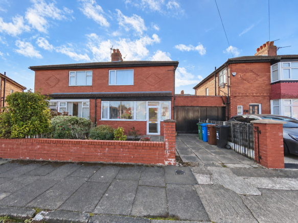 3-bed semi-detached on Marland Crescent, Reddish, Stockport, £270,000
