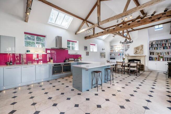 Kitchen/Breakfast Rm