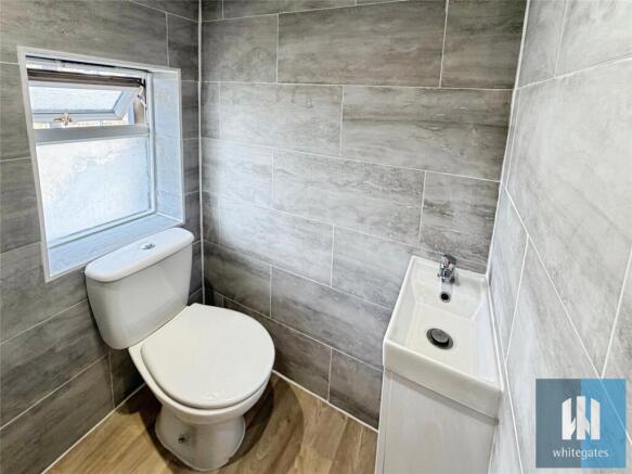 2 bed Terraced to rent Image 12