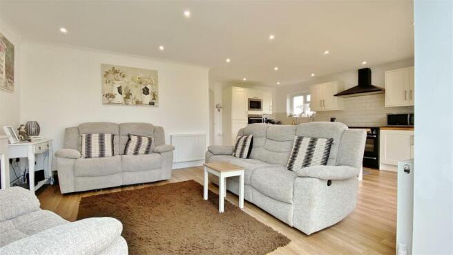 Kitchen/Lounge