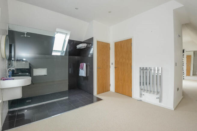 Master en-suite