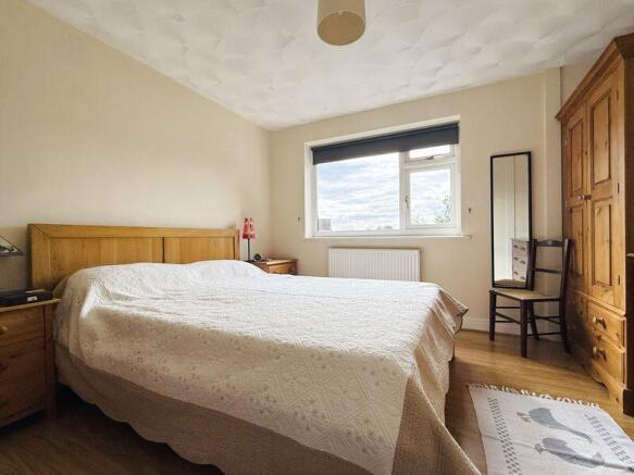 2 bed Semi-Detached for sale Image 11