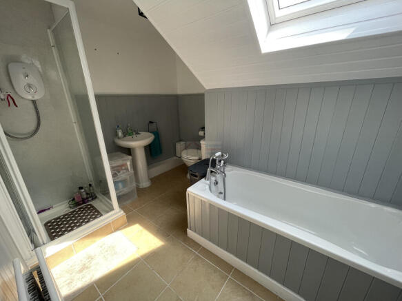 Bathroom.JPG