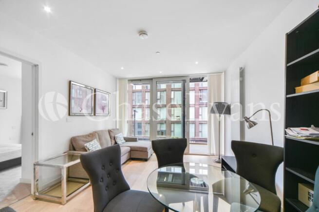 Liner House, Royal W