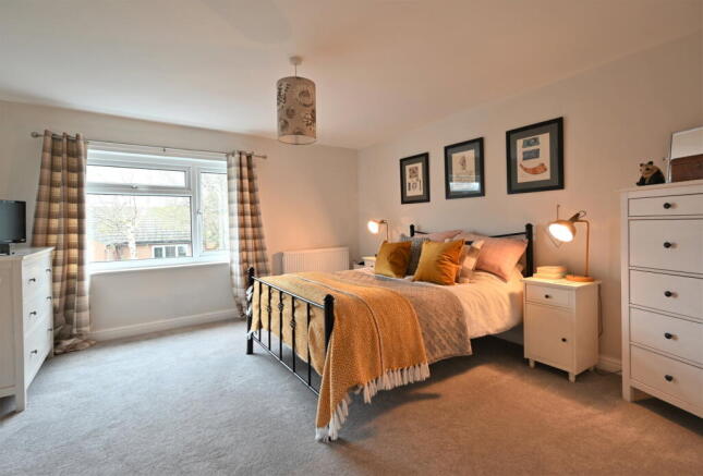 2 bed Terraced to rent Image 9