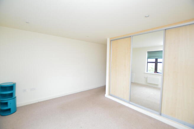 2 bed Apartment to rent Image 7