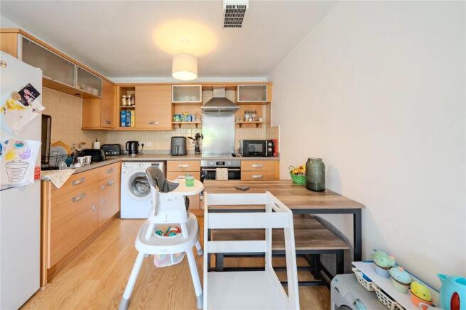 2 bed Apartment for sale Image 8