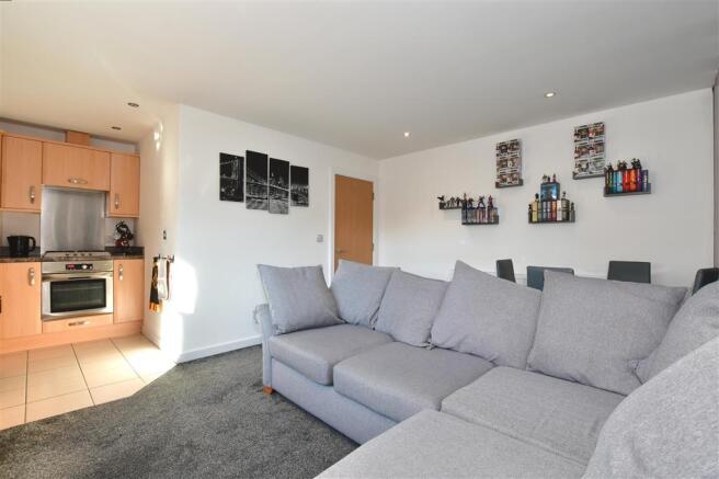 Lounge/Kitchen