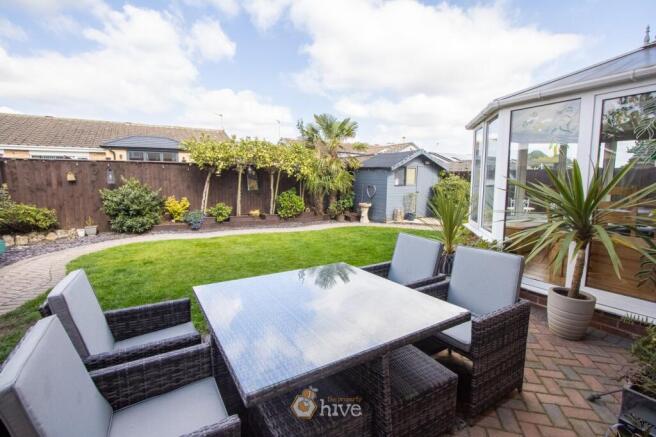 4 bed Detached for sale Image 11