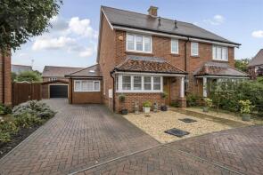 11, Soames Place, Wokingham RG40 5AT