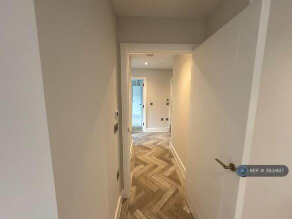 Hallway/Corridor 