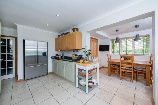Dining kitchen