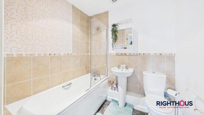 2 bed Flat for sale Image 10