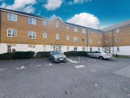 123, Sachfield Drive, Chafford Hundred, Grays RM16 6QW