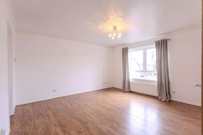 6, Blenheim Court, Stepps, G33 6EA photo 4