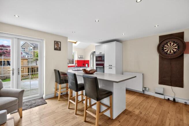 3 bed Detached for sale Image 6