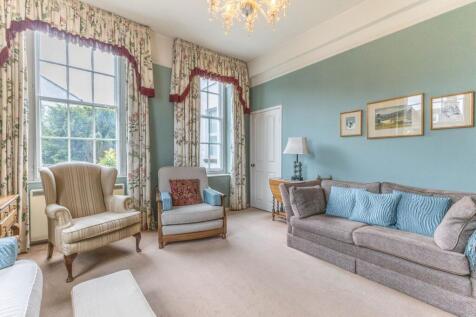 3 Fairhaven, Main Road, Windermere