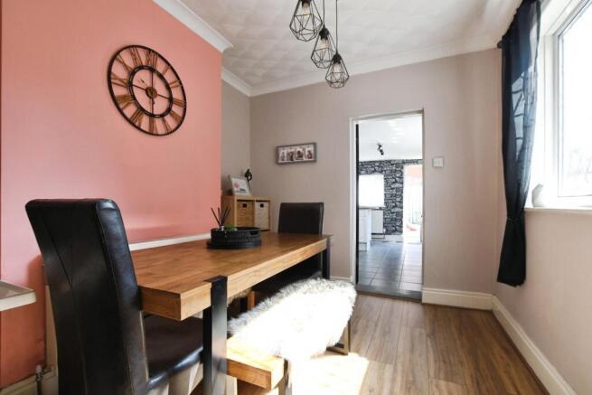 3 bed Terraced for sale Image 9