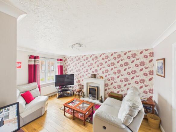 3 bed Semi-Detached for sale Image 5