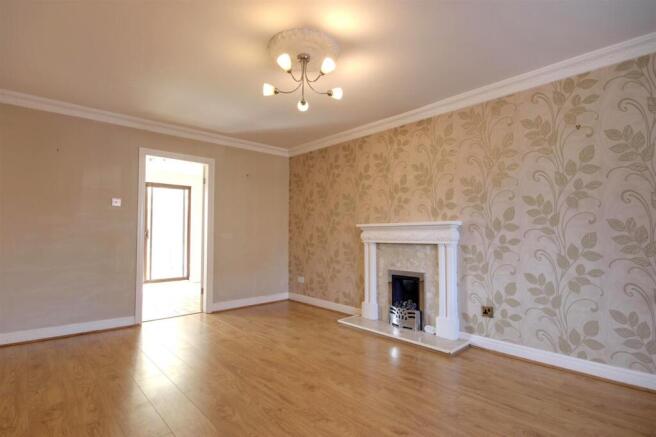 3 bed Semi-Detached for sale Image 12