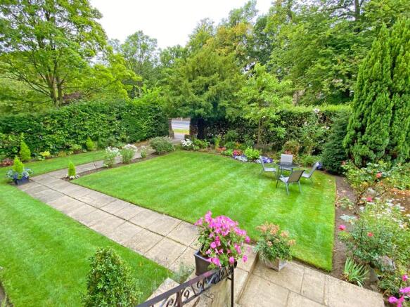 2 bed Flat to rent Image 10