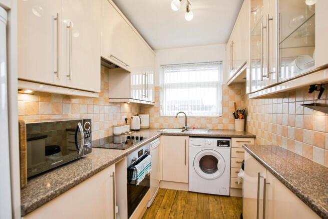 2 bed Semi-Detached Bungalow for sale Image 7