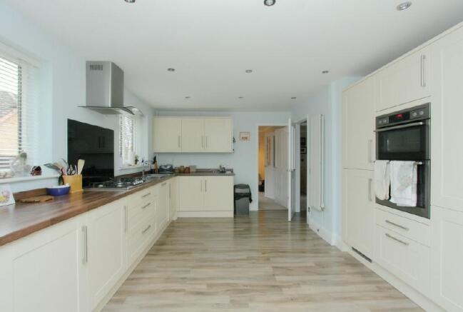 Kitchen/Breakfast Room