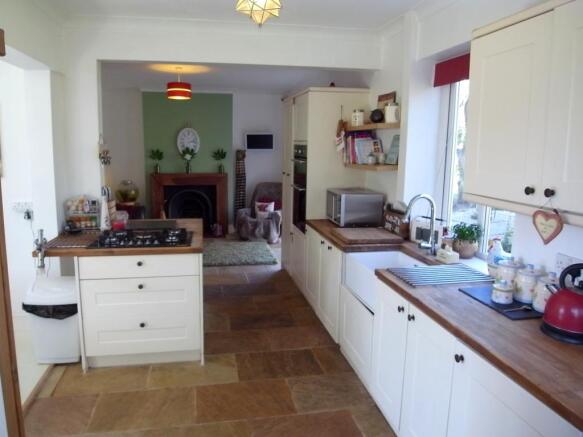 Kitchen to sitting r