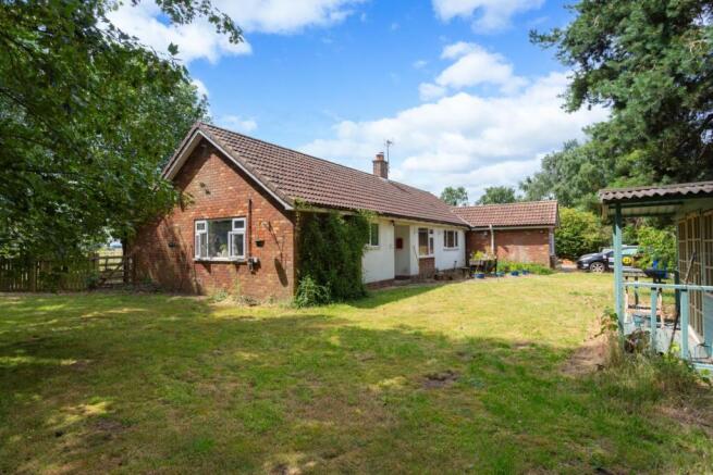 3 bed Detached Bungalow for sale Image 5