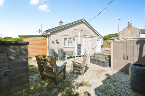Hallew Road, St. Austell, PL26