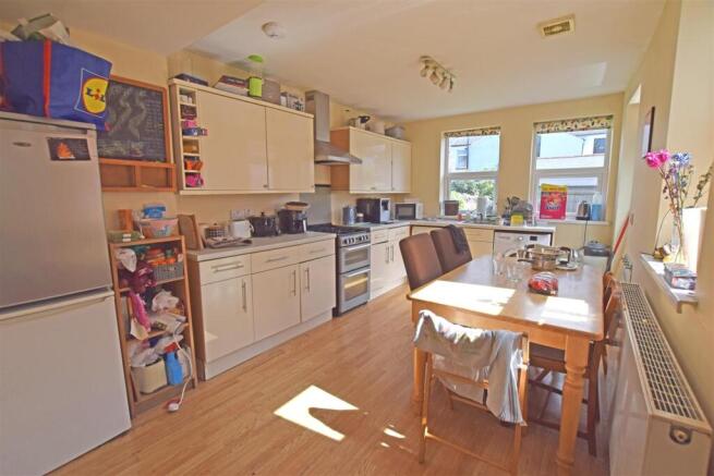 Kitchen.jpg