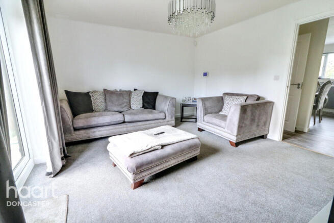 3 bed Semi-Detached for sale Image 7