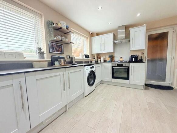 Chaucer Drive, Galley Common, CV10 photo 4