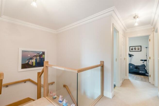 8556436-interior03.jpg