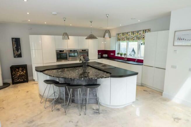 Kitchen pic 2