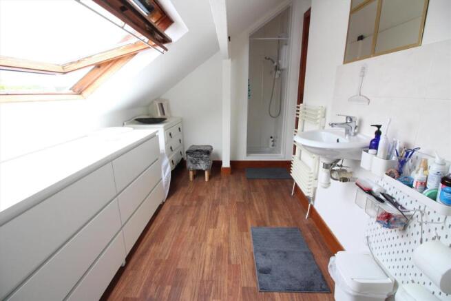 Shower En Suite